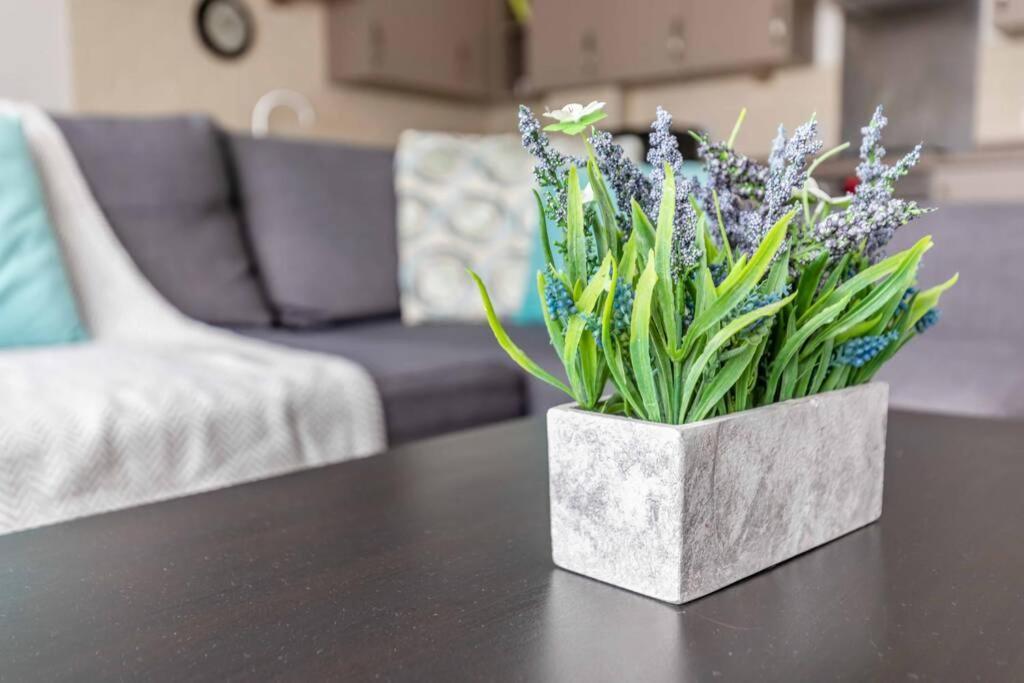 2 Bed & 2 Bath Cosy Apartment Slough- Free Parking Kültér fotó